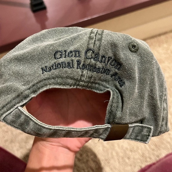 Hummingbird hat - Picture 2 of 3